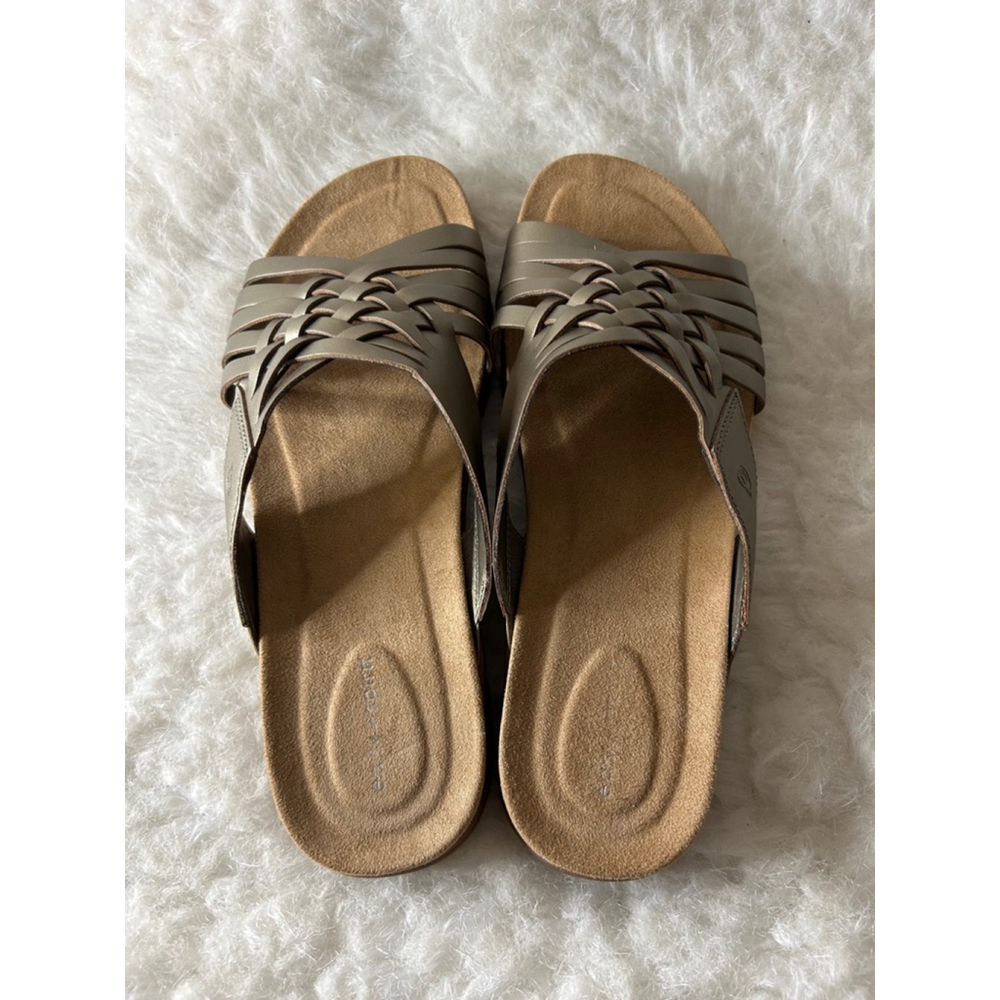 Easy Spirit Meadow Leather Gold Slip-on Sandals Women Size 8.5 Casual Flat - Picture 2 of 7